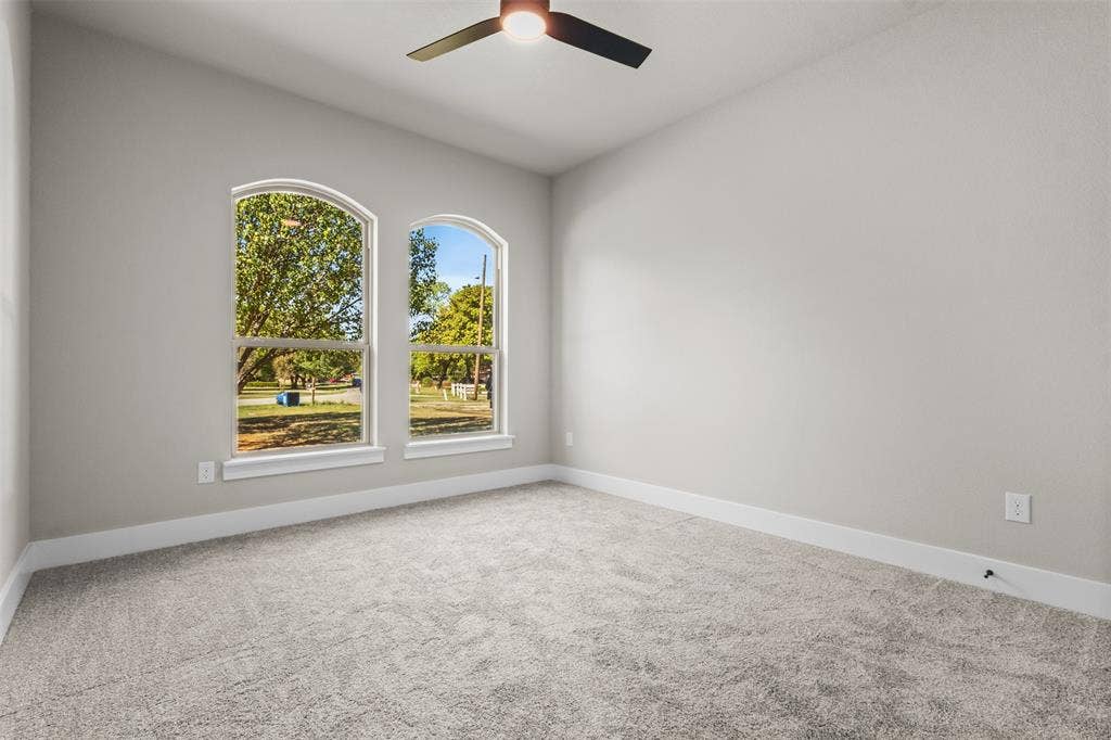 1594 E Springcrest Circle, Lancaster, TX 75134