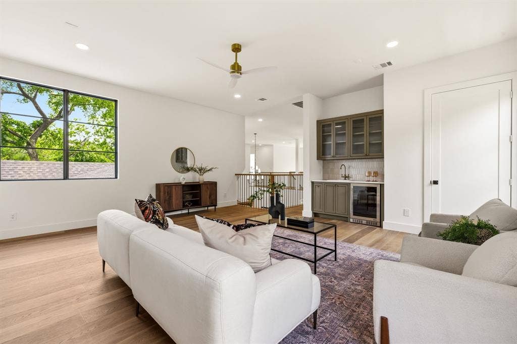 7153 Cornelia Lane, Dallas, TX 75214