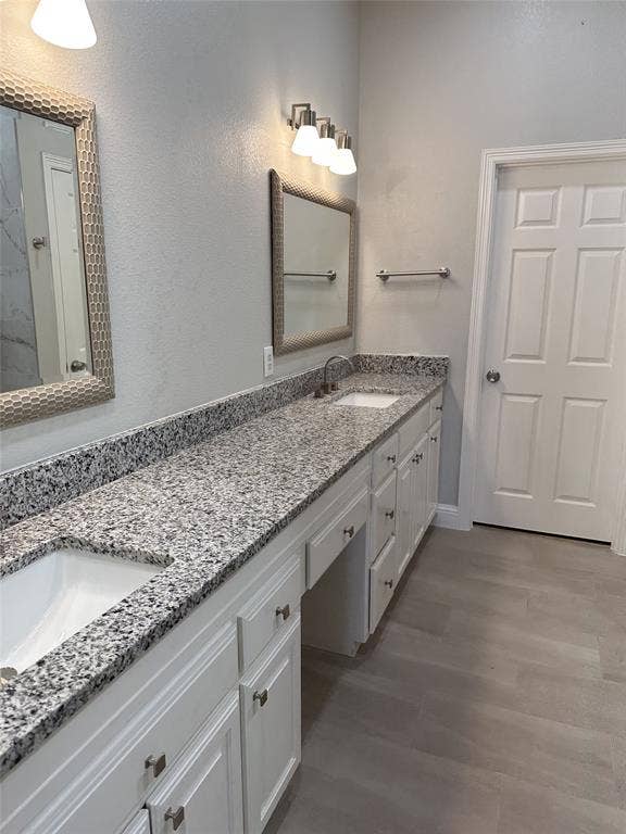 3160 Delaford Drive, Carrollton, TX 75007 3160 Delaford Drive, Carrollton, TX 75007