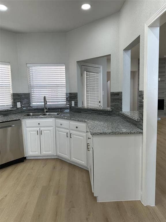 3160 Delaford Drive, Carrollton, TX 75007 3160 Delaford Drive, Carrollton, TX 75007