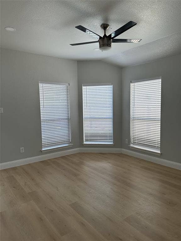 3160 Delaford Drive, Carrollton, TX 75007 3160 Delaford Drive, Carrollton, TX 75007