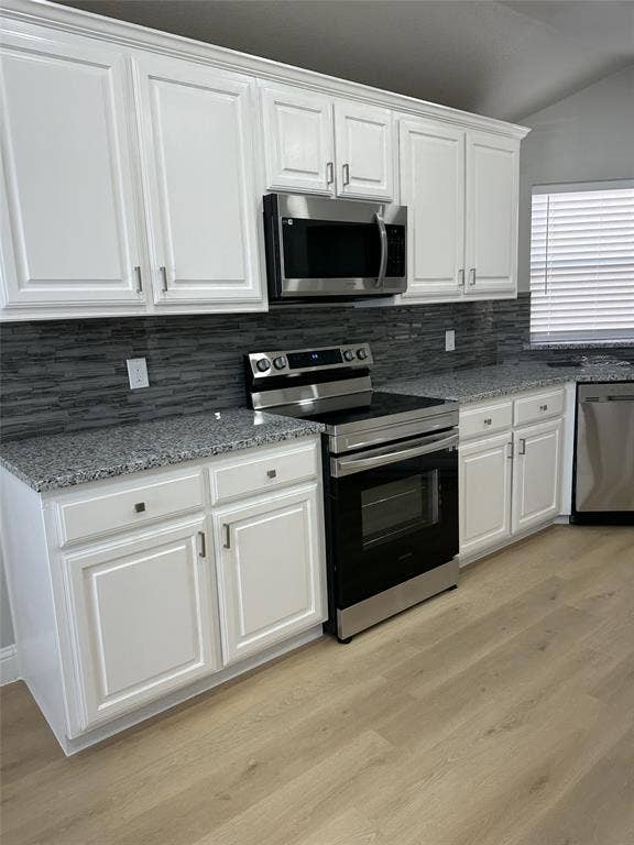 3160 Delaford Drive, Carrollton, TX 75007 3160 Delaford Drive, Carrollton, TX 75007