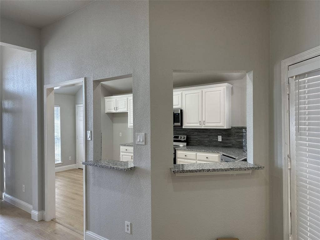 3160 Delaford Drive, Carrollton, TX 75007 3160 Delaford Drive, Carrollton, TX 75007