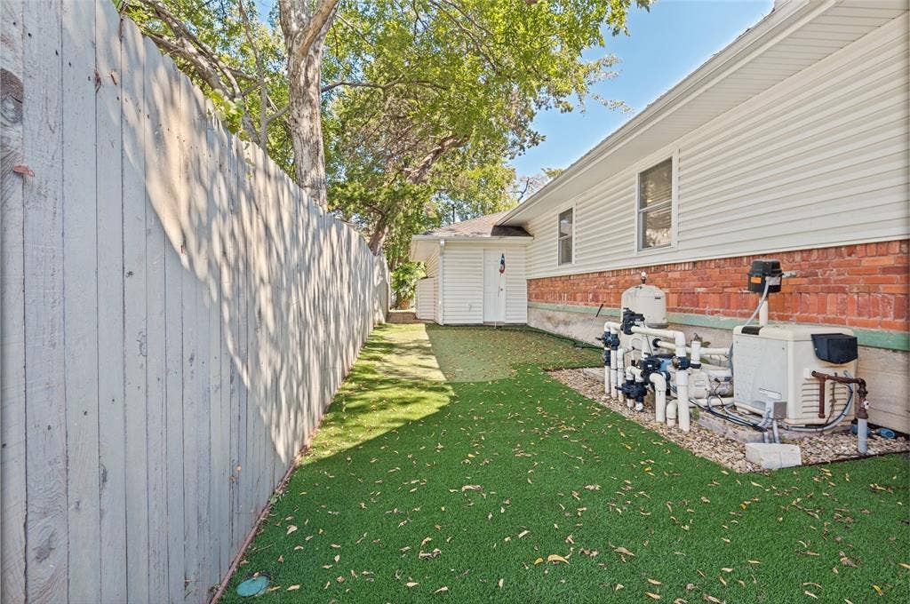 447 W Colorado Boulevard, Dallas, TX 75208 447 W Colorado Boulevard, Dallas, TX 75208