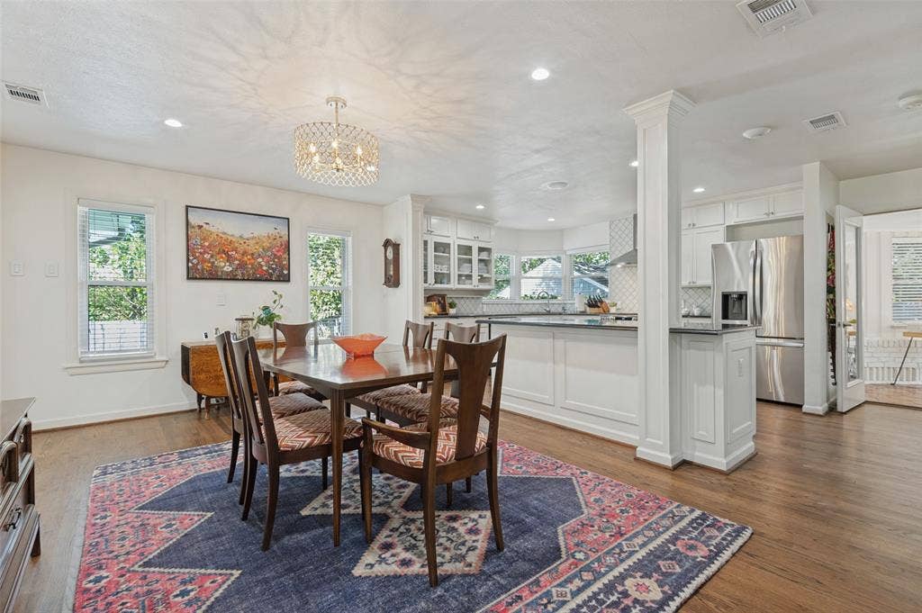 447 W Colorado Boulevard, Dallas, TX 75208 447 W Colorado Boulevard, Dallas, TX 75208