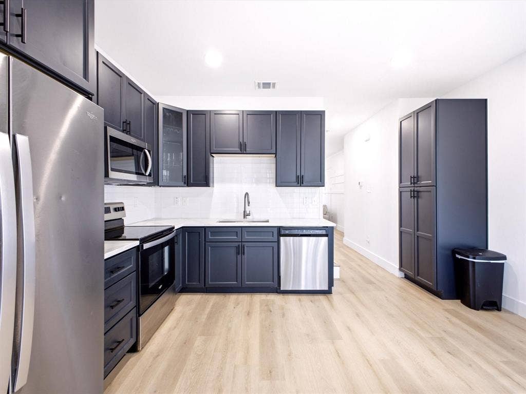 2404 Anderson Street, Dallas, TX 75215 2404 Anderson Street, Dallas, TX 75215