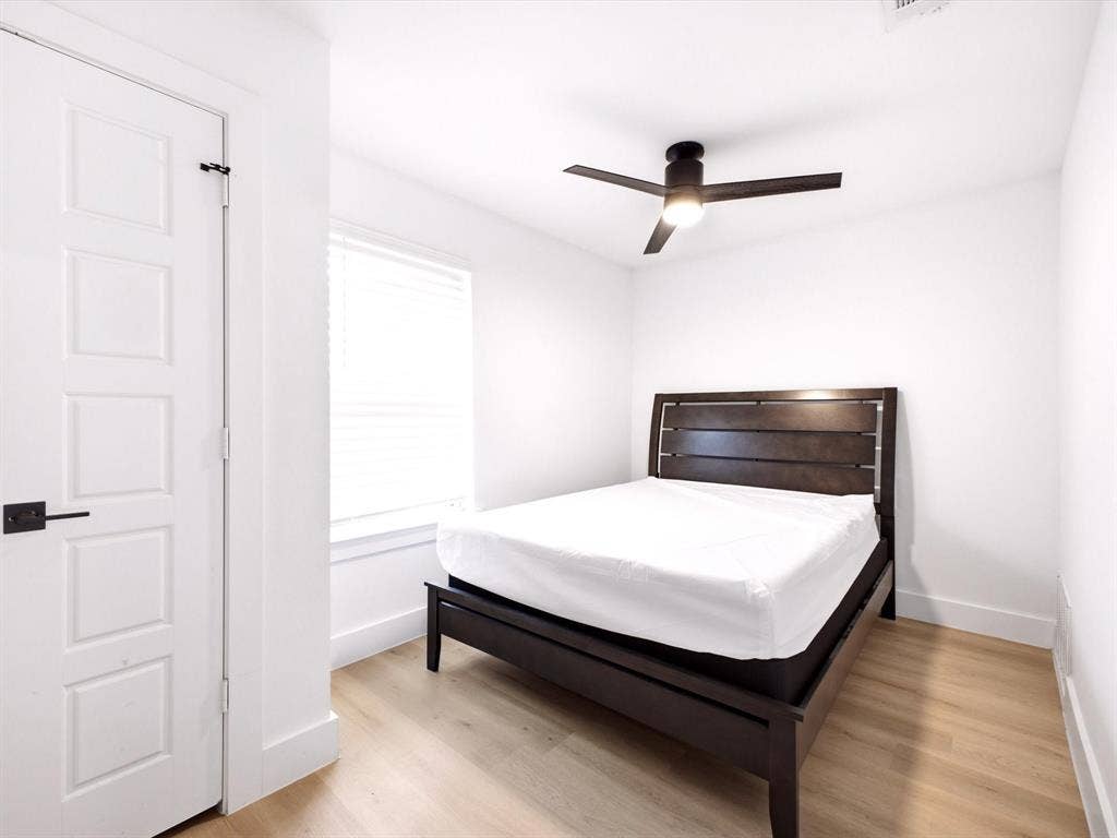 2404 Anderson Street, Dallas, TX 75215 2404 Anderson Street, Dallas, TX 75215