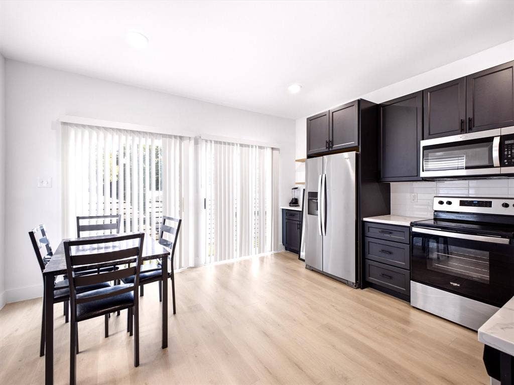 2404 Anderson Street, Dallas, TX 75215 2404 Anderson Street, Dallas, TX 75215