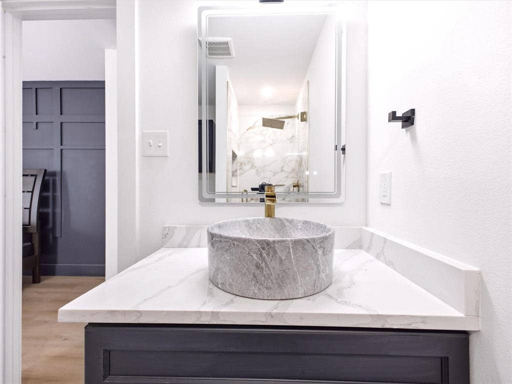 2404 Anderson Street, Dallas, TX 75215 2404 Anderson Street, Dallas, TX 75215