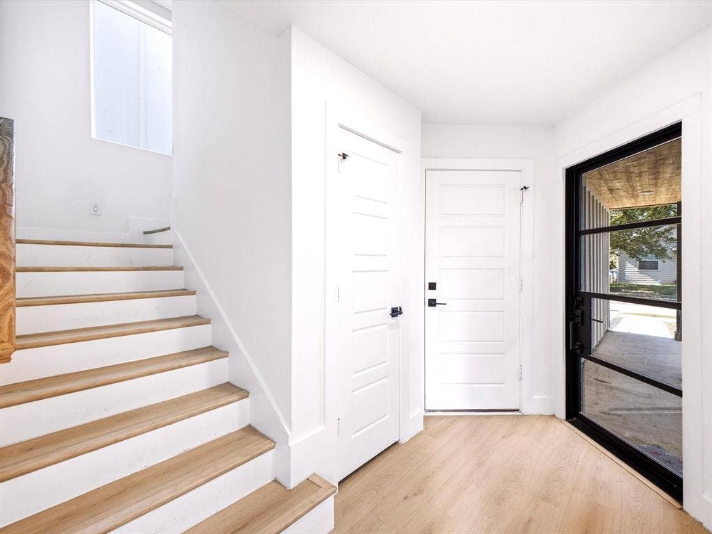2404 Anderson Street, Dallas, TX 75215 2404 Anderson Street, Dallas, TX 75215