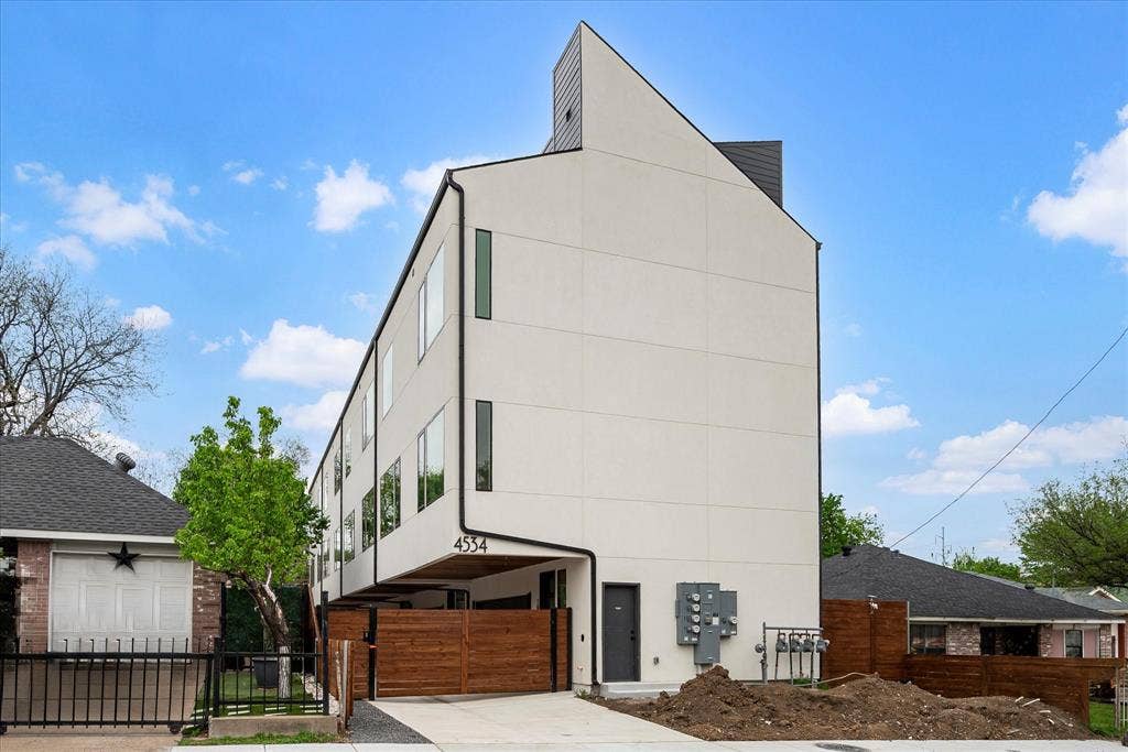 4534 Lake Avenue, #104, Dallas, TX 75219 4534 Lake Avenue, #104, Dallas, TX 75219