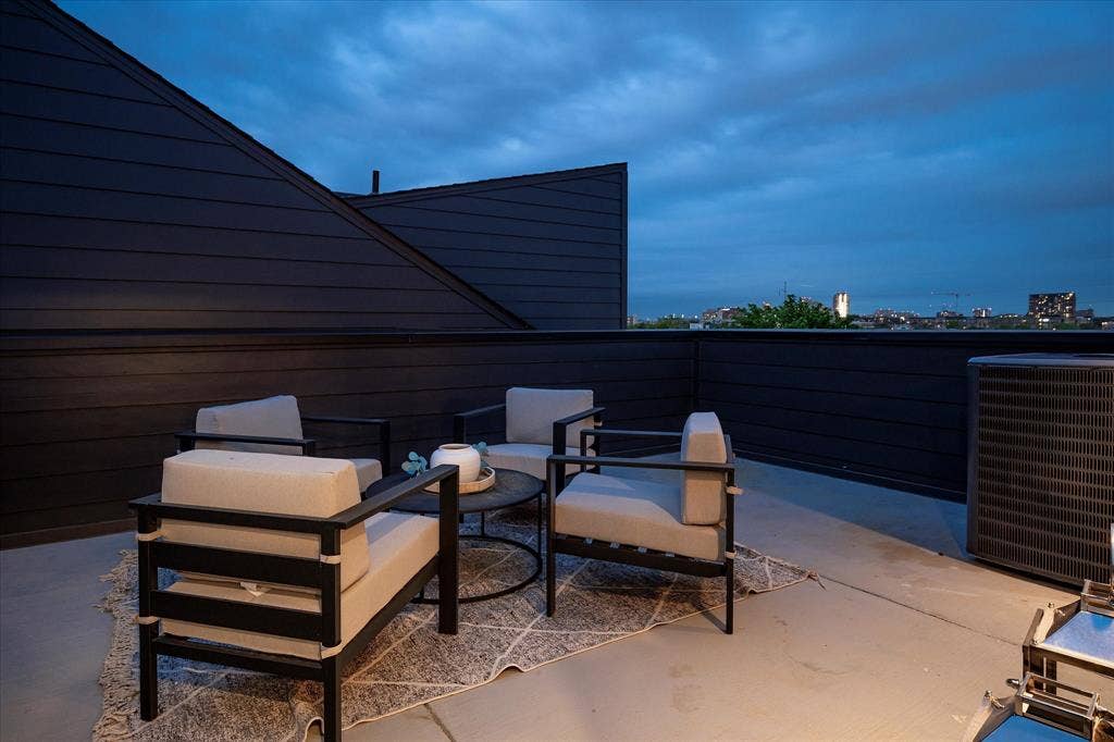 4534 Lake Avenue, #104, Dallas, TX 75219 4534 Lake Avenue, #104, Dallas, TX 75219