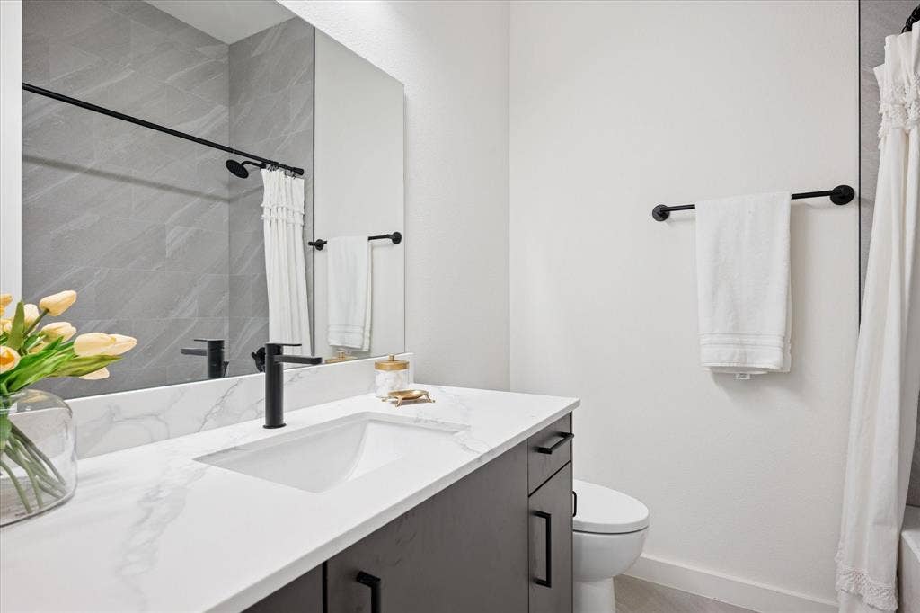 4534 Lake Avenue, #104, Dallas, TX 75219 4534 Lake Avenue, #104, Dallas, TX 75219