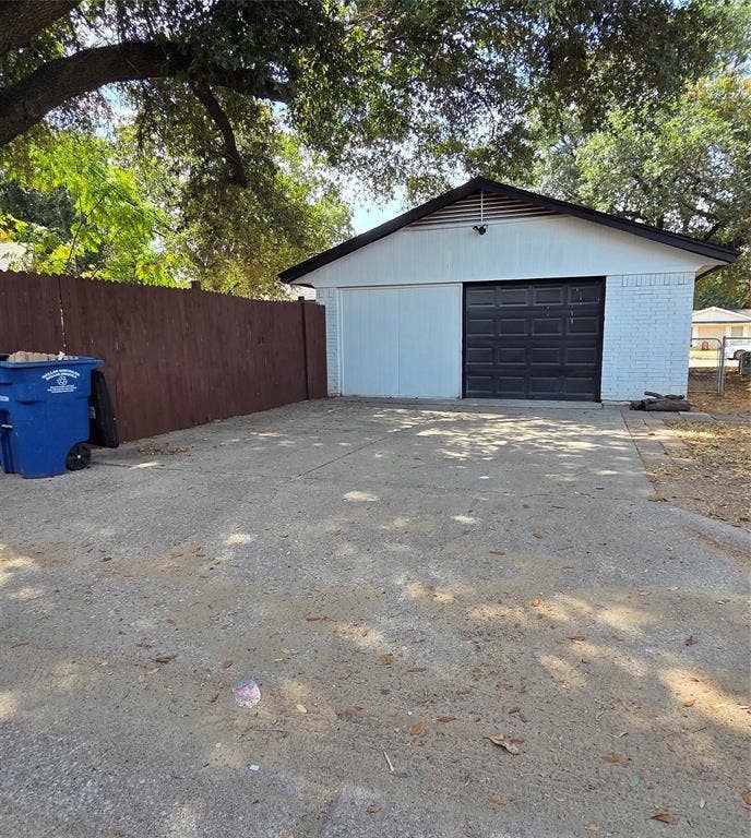 10525 Big Thicket Drive, Dallas, TX 75217 10525 Big Thicket Drive, Dallas, TX 75217
