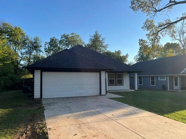305 W Houston Street, Leonard, TX 75452