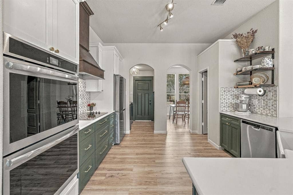 3128 Meandering Way, Granbury, TX 76049
