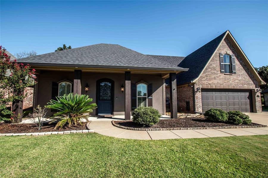 Property photo for 223 Morgan Court, Benton, LA