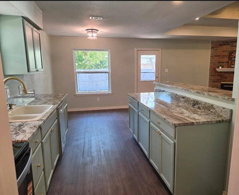 421 Allencrest Drive, White Settlement, TX 76108 421 Allencrest Drive, White Settlement, TX 76108