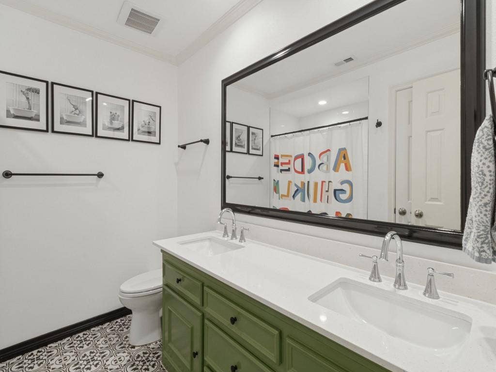 Full Bath with Tub/Shower