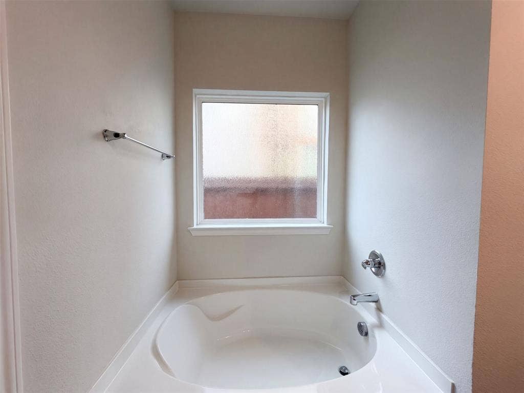 2825 Journey Lane, Heartland, TX 75114