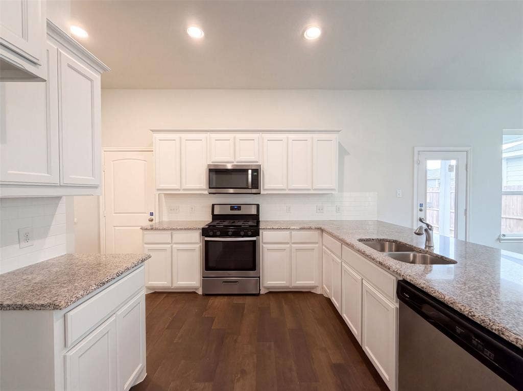 2825 Journey Lane, Heartland, TX 75114