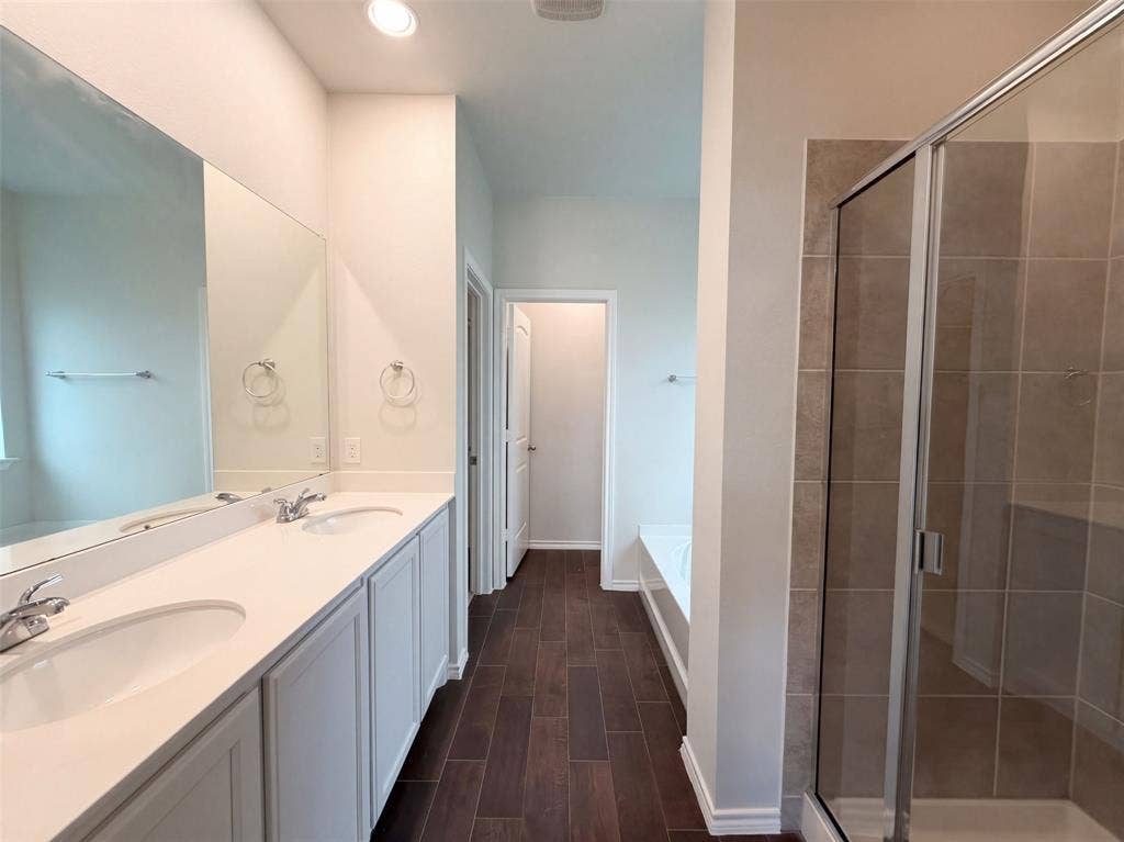 2825 Journey Lane, Heartland, TX 75114