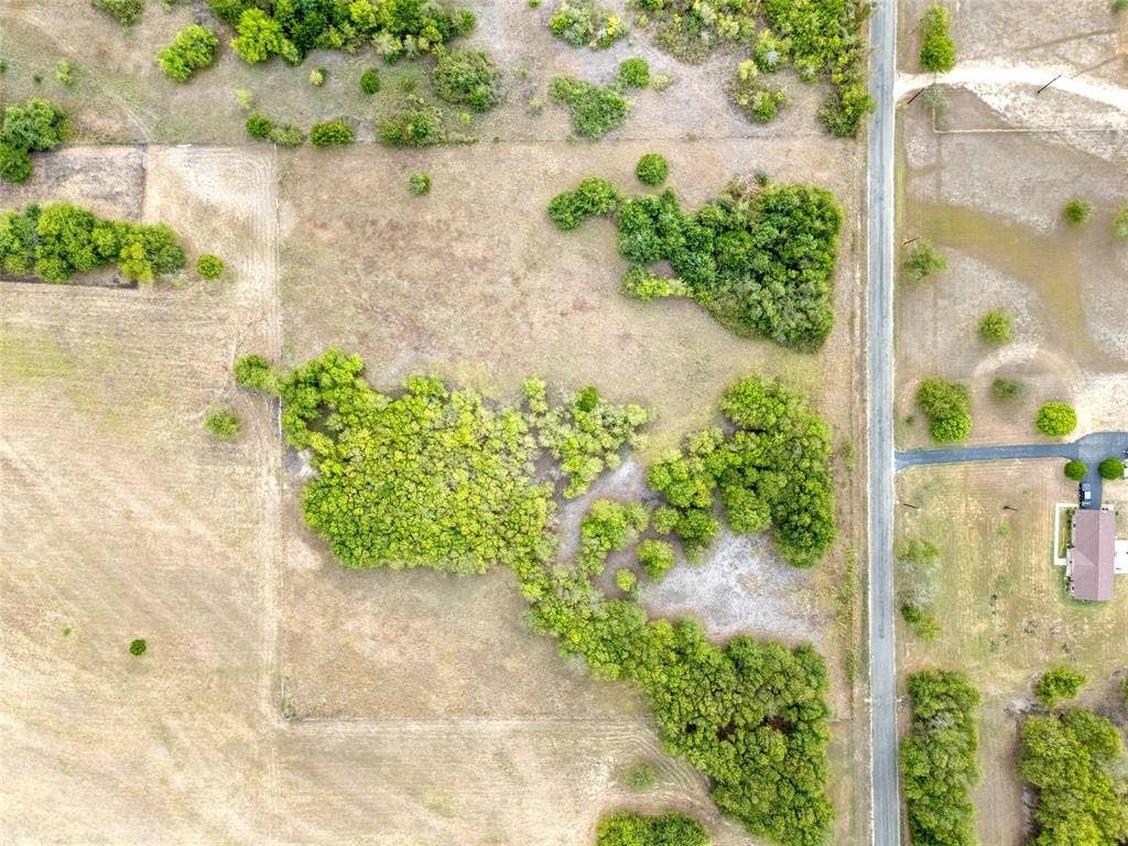 000 Hodge, Eddy, TX 76524