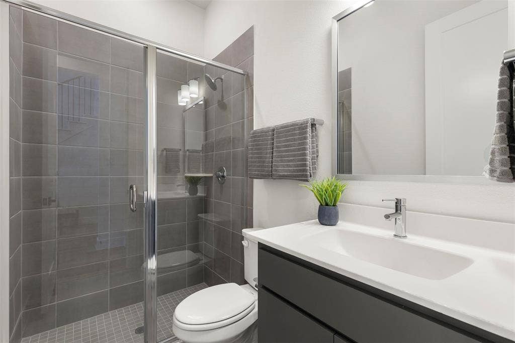 Full bath located right next to the
