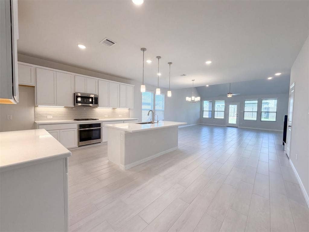 3704 Bluestem Boulevard, Denton, TX 76226