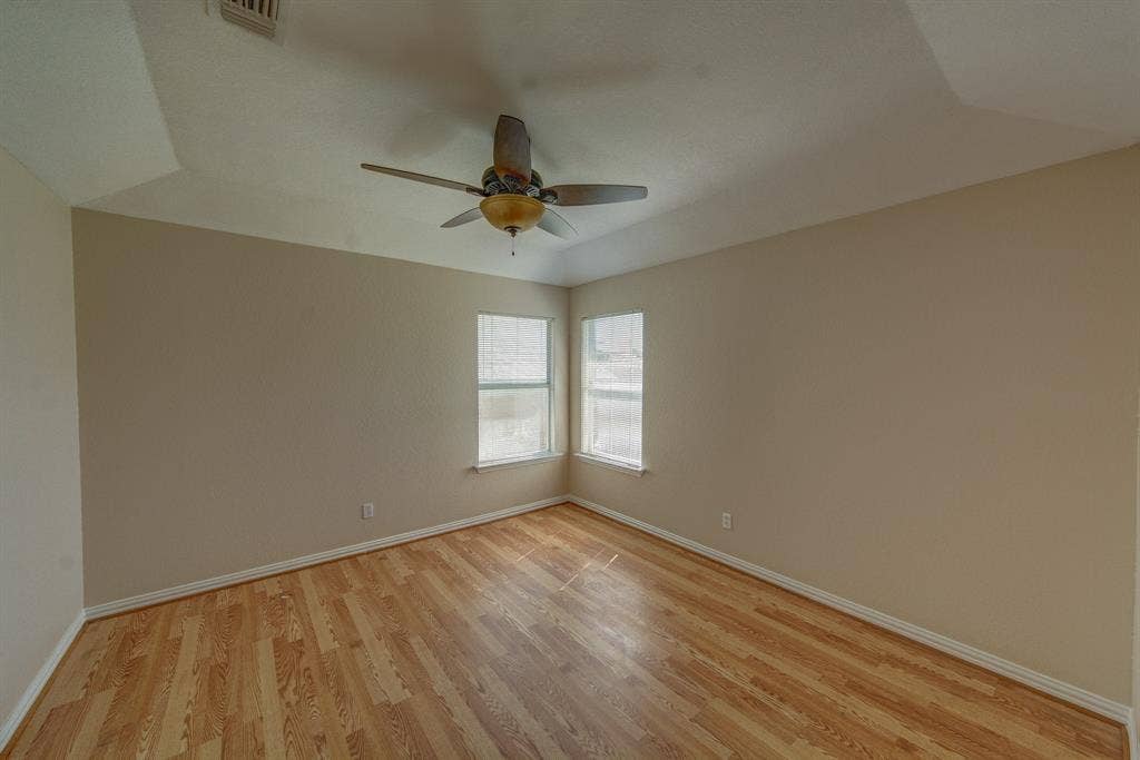1224 Falcon Trail, Bedford, TX 76021