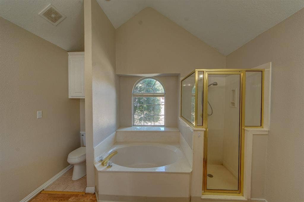 1224 Falcon Trail, Bedford, TX 76021