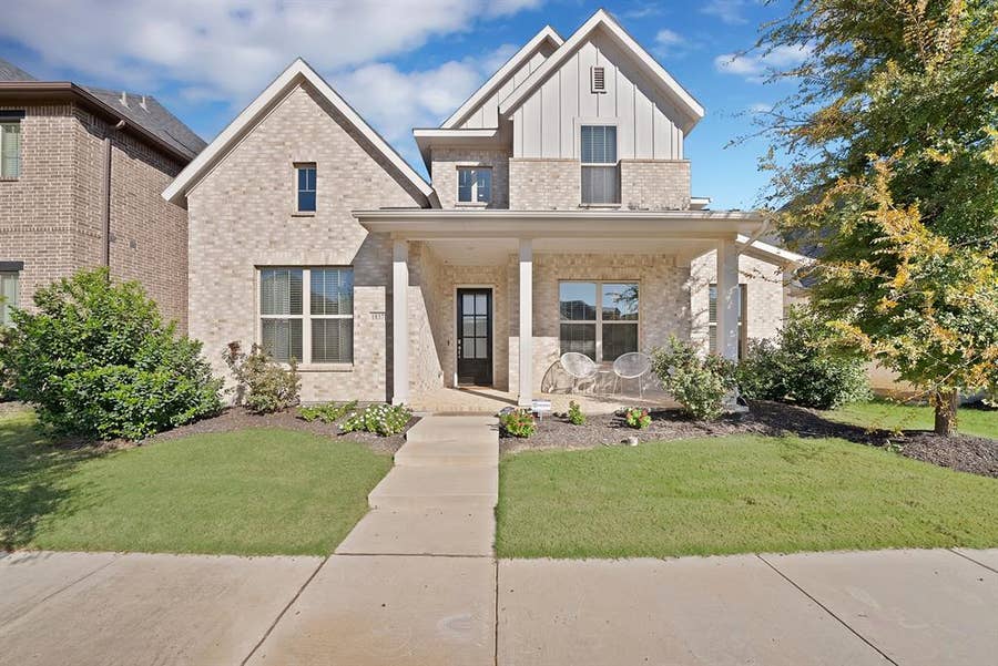 Property photo for 1837 Averi Lane, Farmers Branch, TX