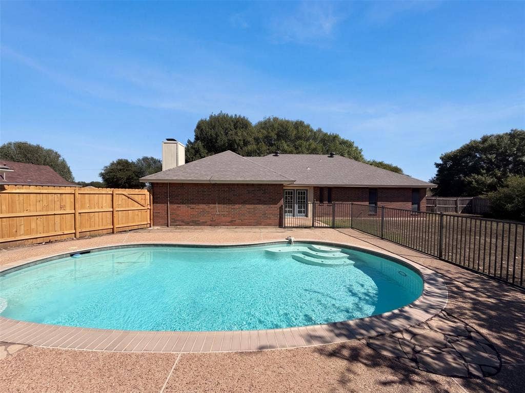 133 Jason Drive, Red Oak, TX 75154 133 Jason Drive, Red Oak, TX 75154