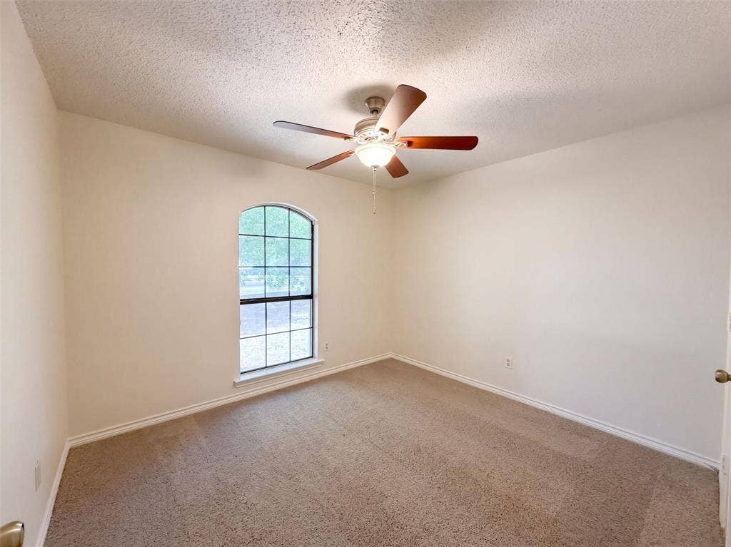 133 Jason Drive, Red Oak, TX 75154 133 Jason Drive, Red Oak, TX 75154
