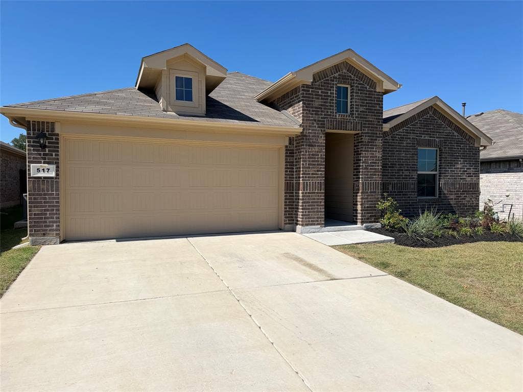 517 Bronze Circle W, Springtown, TX 76082 517 Bronze Circle W, Springtown, TX 76082
