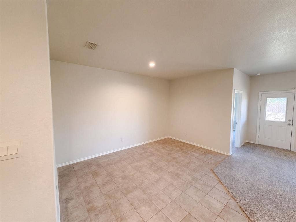 517 Bronze Circle W, Springtown, TX 76082 517 Bronze Circle W, Springtown, TX 76082