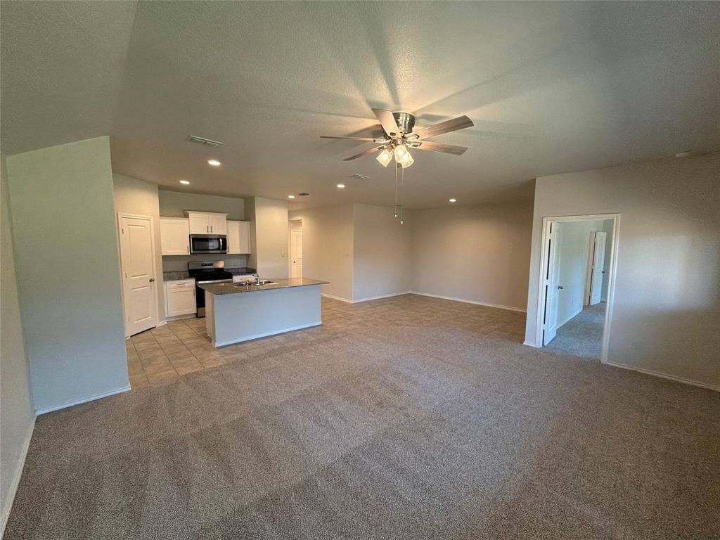 517 Bronze Circle W, Springtown, TX 76082 517 Bronze Circle W, Springtown, TX 76082