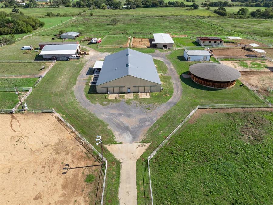 Property photo for 4425 County Road 424, Cleburne, TX