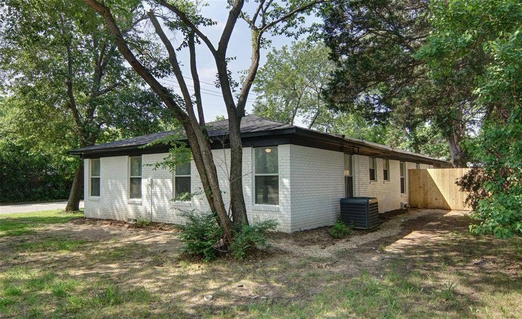 619 9th Street, Terrell, TX 75160 619 9th Street, Terrell, TX 75160