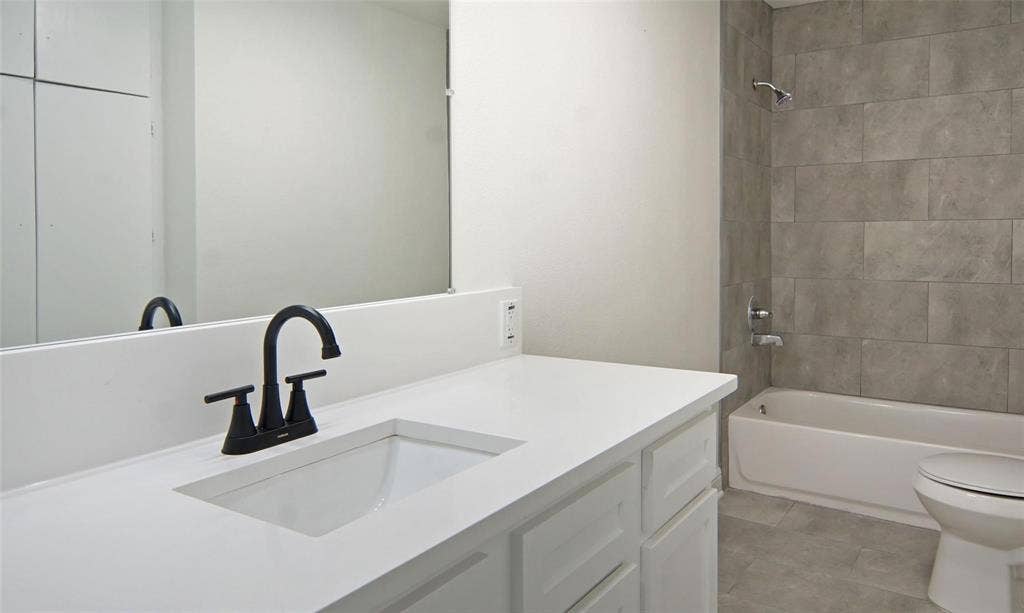 619 9th Street, Terrell, TX 75160 619 9th Street, Terrell, TX 75160