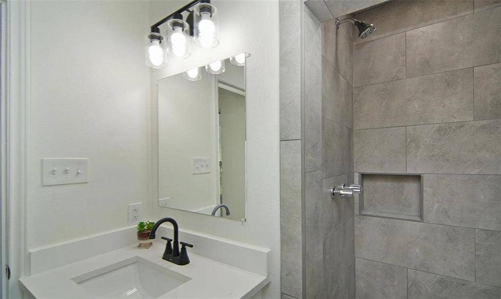 619 9th Street, Terrell, TX 75160 619 9th Street, Terrell, TX 75160