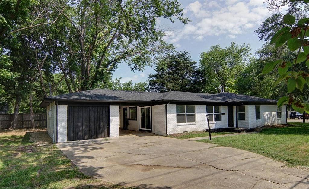 619 9th Street, Terrell, TX 75160 619 9th Street, Terrell, TX 75160