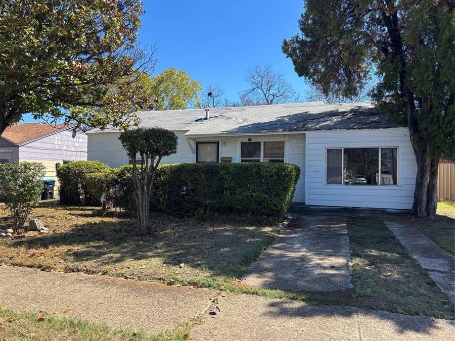 Property photo for 2436 Rattikin Road, Fort Worth, TX