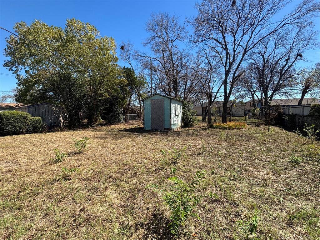 2436 Rattikin Road, Fort Worth, TX 76105