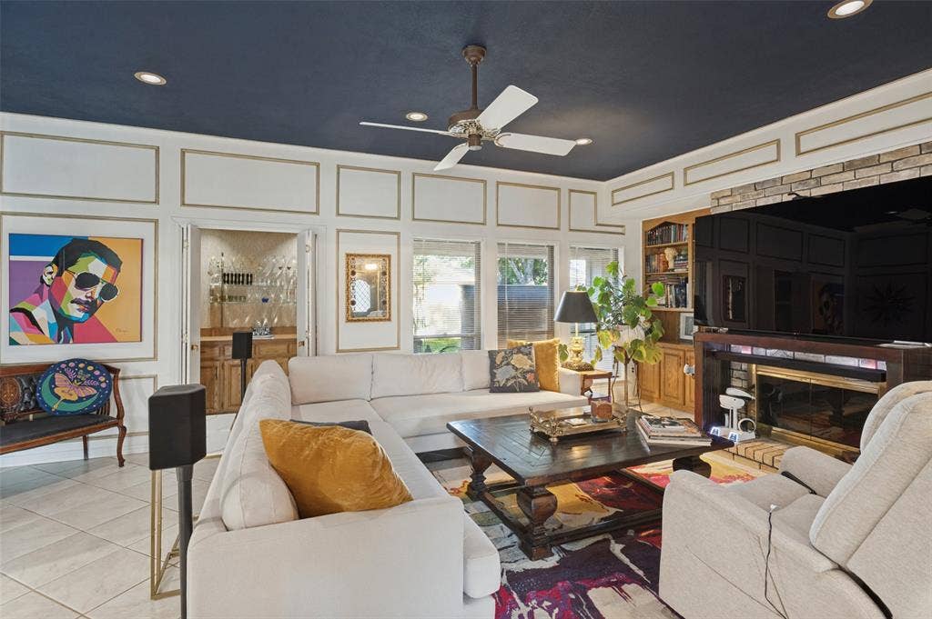 2403 Radcliffe Drive, Arlington, TX 76012 2403 Radcliffe Drive, Arlington, TX 76012