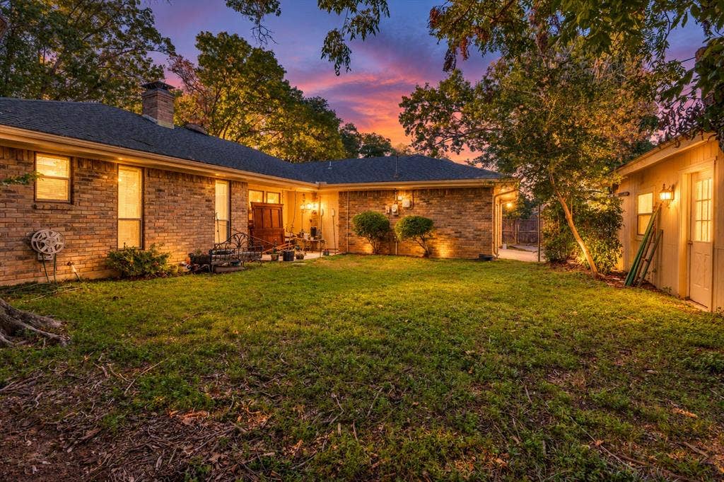 2403 Radcliffe Drive, Arlington, TX 76012 2403 Radcliffe Drive, Arlington, TX 76012