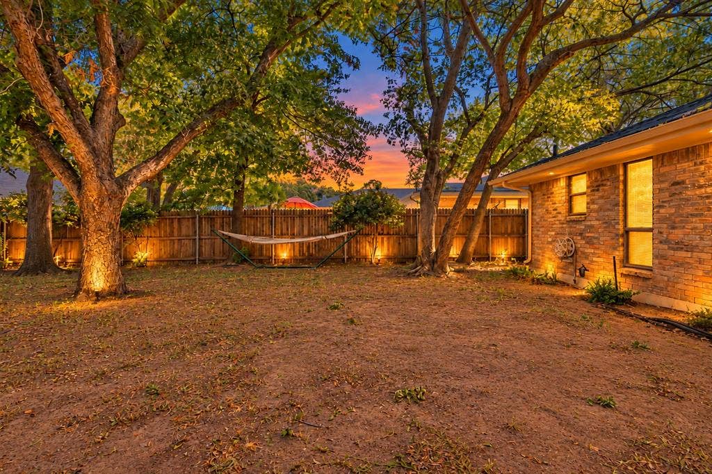 2403 Radcliffe Drive, Arlington, TX 76012 2403 Radcliffe Drive, Arlington, TX 76012