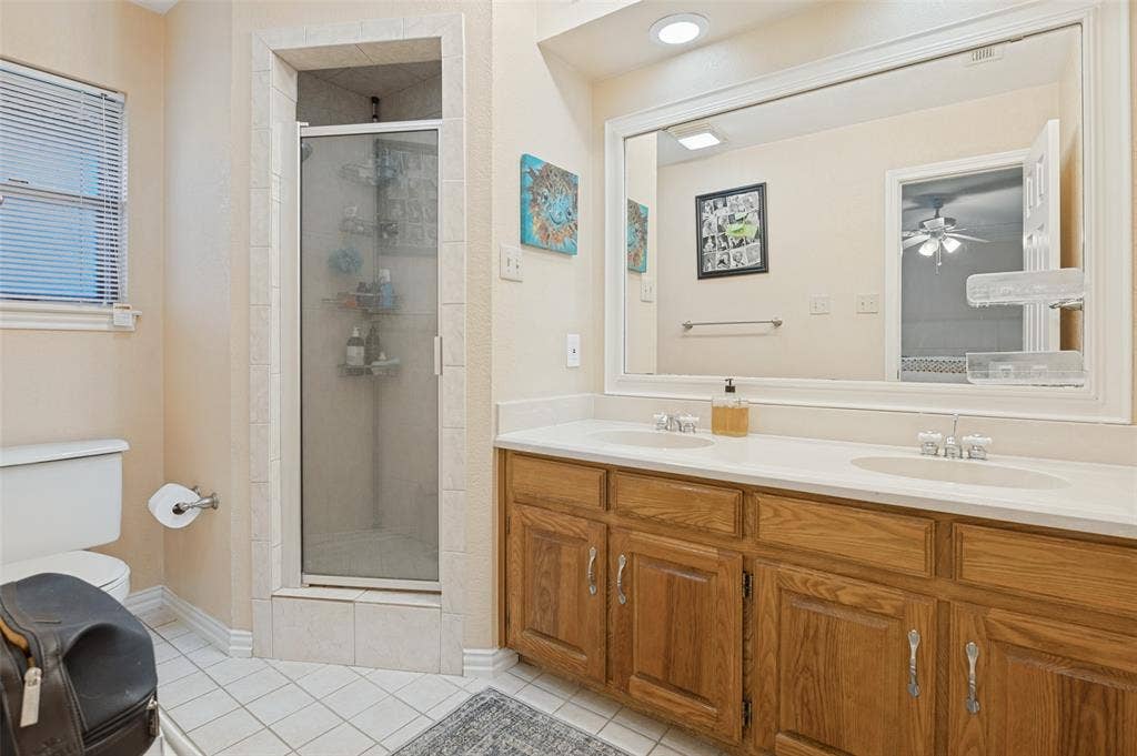 2403 Radcliffe Drive, Arlington, TX 76012 2403 Radcliffe Drive, Arlington, TX 76012