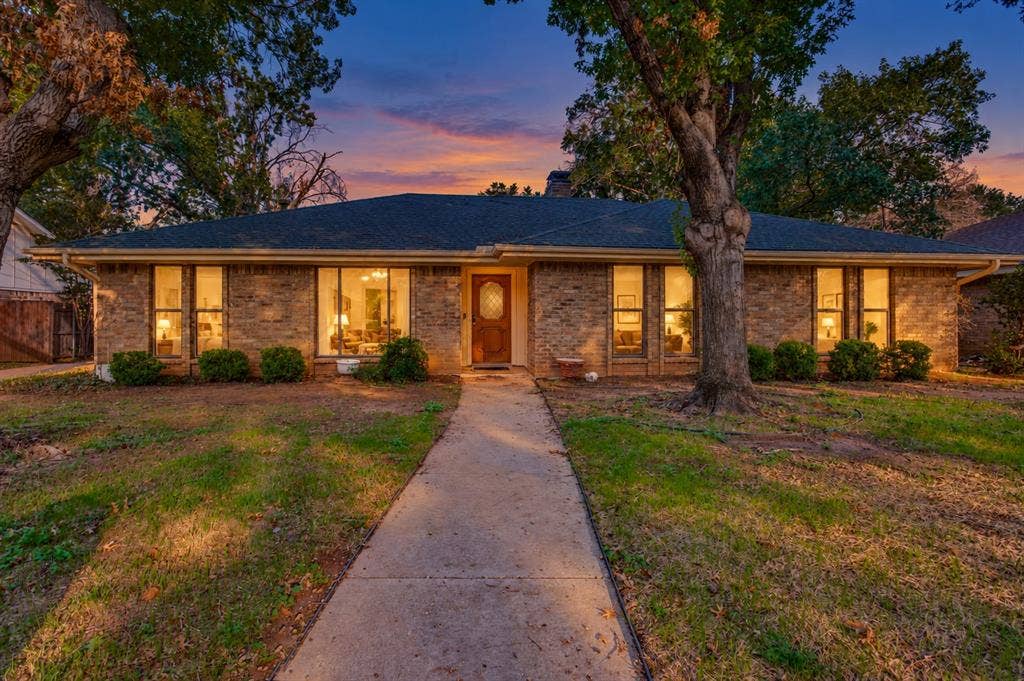 2403 Radcliffe Drive, Arlington, TX 76012 2403 Radcliffe Drive, Arlington, TX 76012