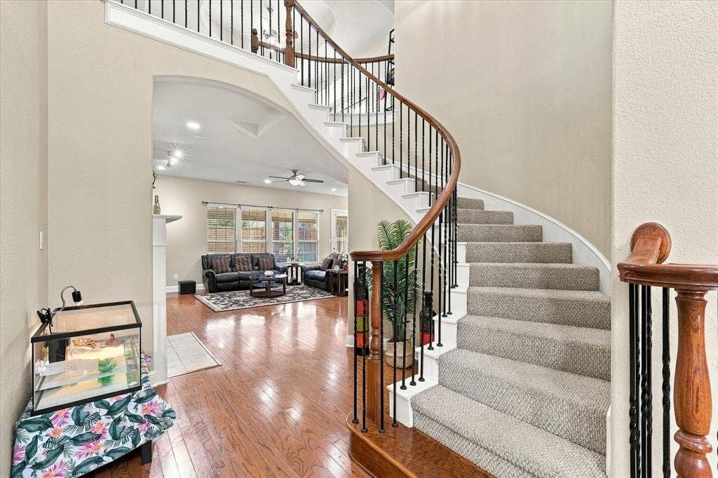 7223 Native Oak Lane, Irving, TX 75063 7223 Native Oak Lane, Irving, TX 75063